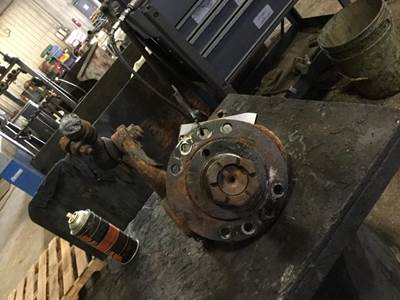 Eaton 820957 Right Spindle