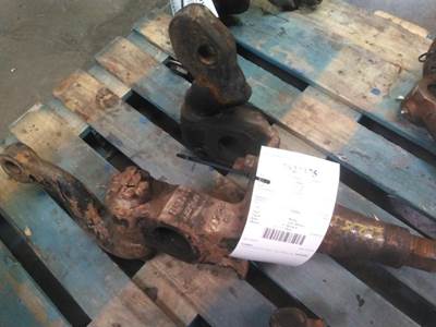 Spicer 220SK136 Left Spindle