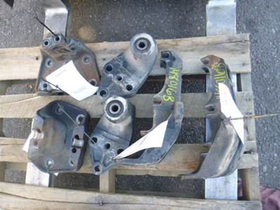 Freightliner Cascadia 125 Spring Hanger