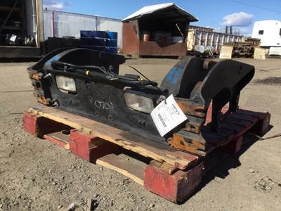 International 9200i Spring Hanger