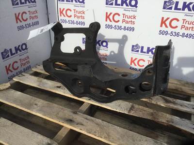 International 9200i Left Spring Hanger