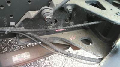 International CE Right Spring Hanger