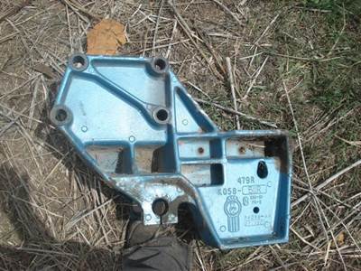 Kenworth T2000 Right Spring Hanger