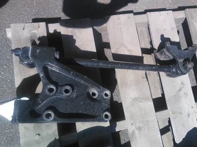 Kenworth T660 Spring Hanger