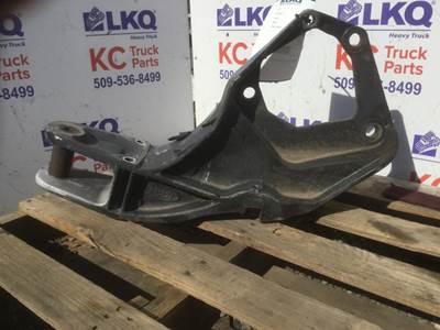 Peterbilt 387 Spring Hanger