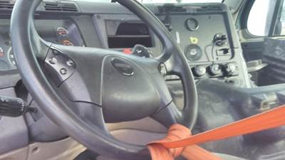 Freightliner Cascadia 113 Steering Column