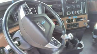 Freightliner Cascadia 126 Steering Column