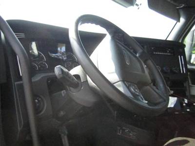 Freightliner Cascadia 126 Steering Column