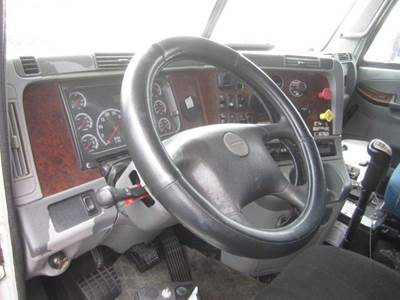 Freightliner Columbia 120 Steering Column