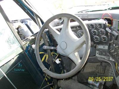 Freightliner Columbia 120 Steering Column