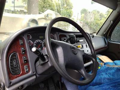 Freightliner M2 106 Steering Column