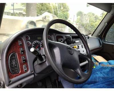 Freightliner M2 106 Steering Column