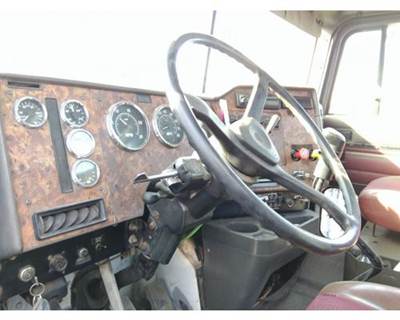 International 9200 Steering Column