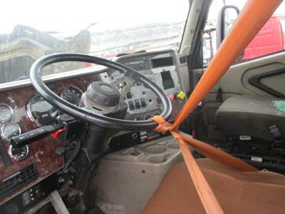 International 9200i Steering Column