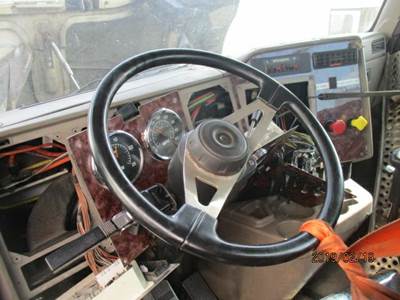 International 9200i Steering Column