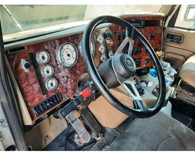 International 9200i Left Steering Column
