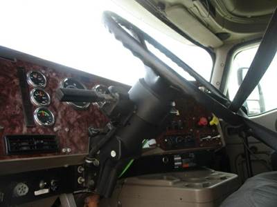 International 9400i Steering Column