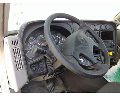 International ProStar Left Steering Column for a International PROSTAR 122