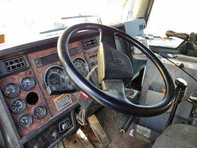 Kenworth T800B Steering Column