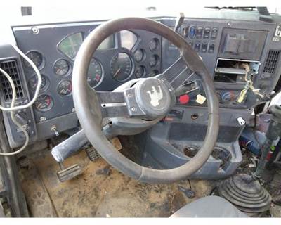Mack Pinnacle CHU613 Steering Column for a Mack CHU613