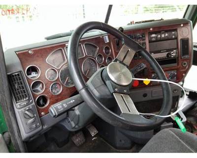 Mack Pinnacle CHU613 Steering Column for a Mack CHU613