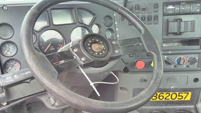 Mack Pinnacle CXU612 Left Steering Column for a Mack CXU612