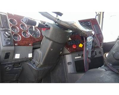 Mack Pinnacle CXU612 Left Steering Column for a Mack CXU612