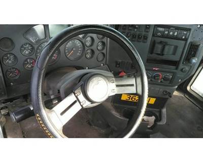 Mack Pinnacle CXU612 Left Steering Column for a Mack CXU612