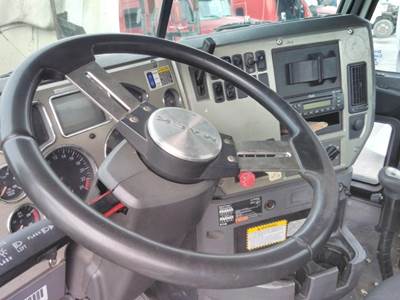 Mack Pinnacle CXU613 Steering Column for a Mack CXU613