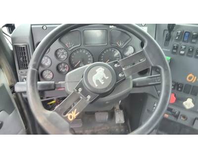 Mack Pinnacle CXU613 Steering Column for a Mack CXU613