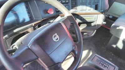 Volvo VNL Steering Column