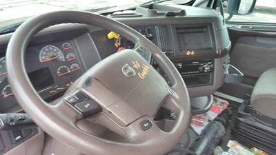 Volvo VNL Steering Column