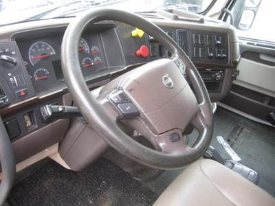 Volvo VNL Steering Column