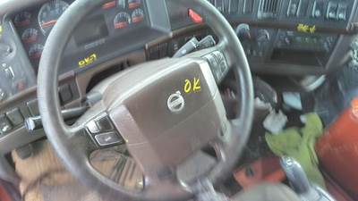 Volvo VNL Steering Column