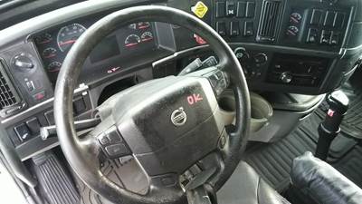 Volvo VNL Left Steering Column