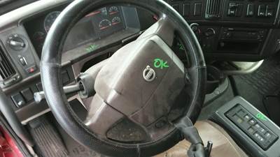 Volvo VNL Steering Column