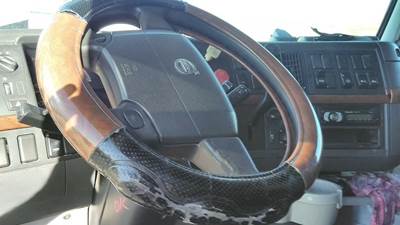 Volvo VNL Steering Column