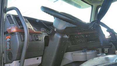 Volvo VNL Steering Column