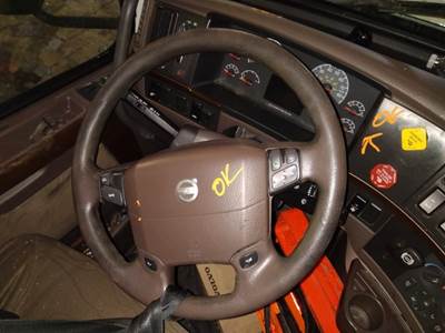 Volvo VNL Steering Column