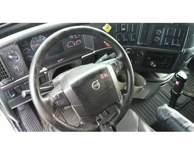 Volvo VNL Left Steering Column