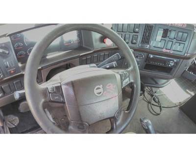 Volvo VNL Steering Column