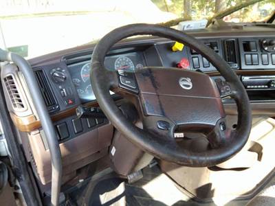 Volvo VNM Left Steering Column