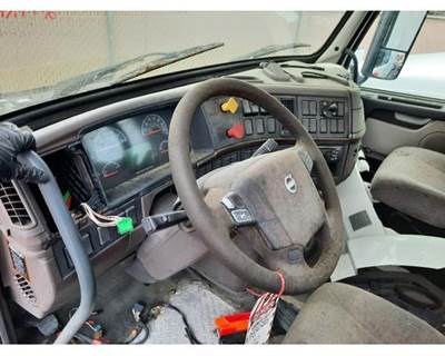 Volvo VNM Left Steering Column