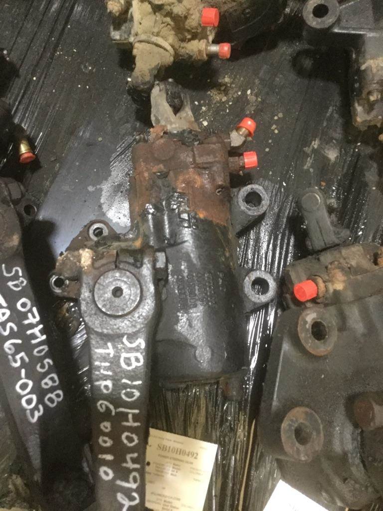 2010 TRW/ROSS THP60010 Steering Gear / Rack for a Freightliner