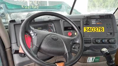 Freightliner Cascadia 113 Steering Wheel