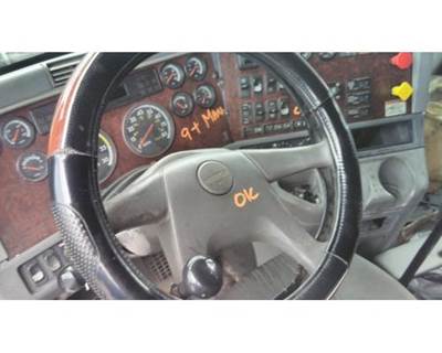 Freightliner Century Class 120 Left Steering Wheel for a Freightliner CENTURY 120