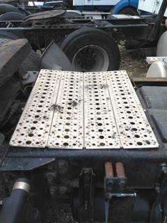 Freightliner Cascadia 113 Deck (Catwalk) Step