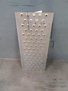 Freightliner Cascadia 113 Deck (Catwalk) Step