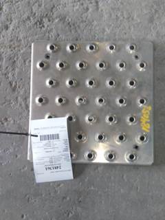 Freightliner Cascadia 113 Deck (Catwalk) Step