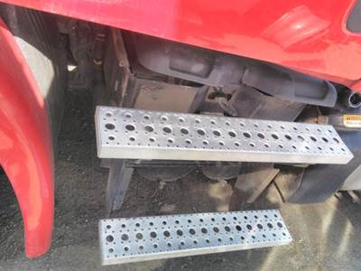 Freightliner Cascadia 113 Left Tool Box Step